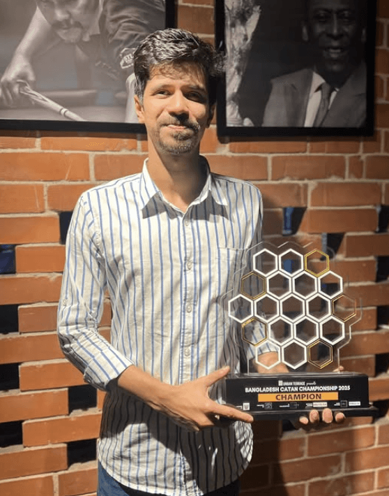 Rizvee Ahmed base catan winner